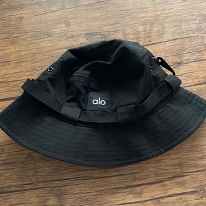 Brand New Alo Bucket Hat O/S